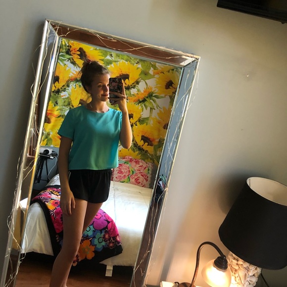 cute top - Picture 2 of 3